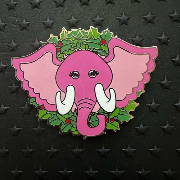 Disney Accessories - DL Pink Elephant It’s A Smell World Animals Christmas Wreaths Disney Pin